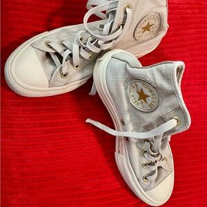 WOMEN'S CONVERSE CHUCK TAYLOR  LIFT HI PLATFORM SNEAKERS size 7 1/2